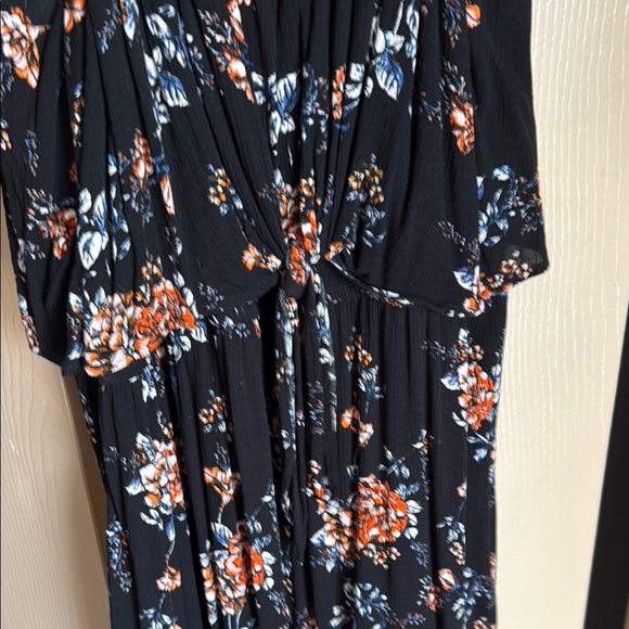 Floral Romper - Picture 4 of 4